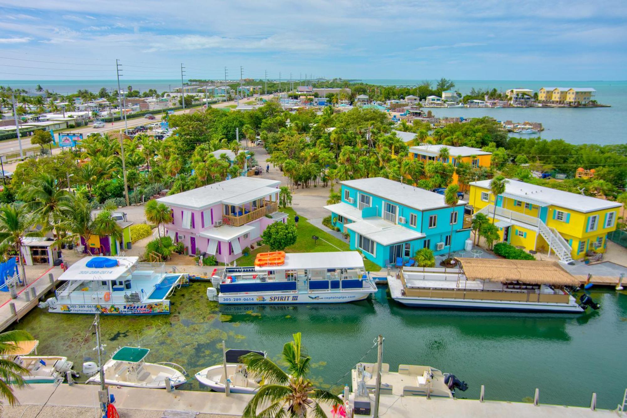 Captain Pip'S Marina & Hideaway Hotel Marathon Exterior photo